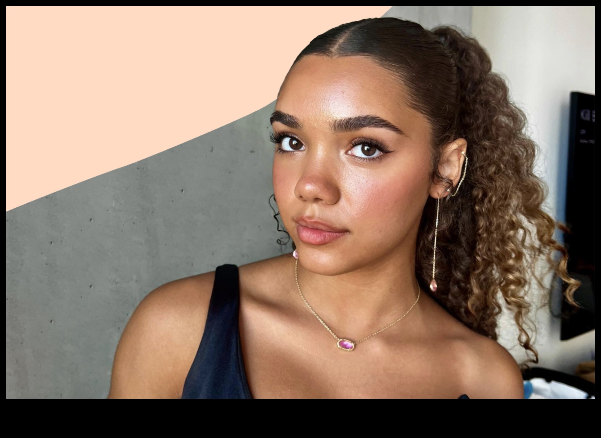 Τολμηρή αναπήδηση Αγκαλιάστε τις φυσικές μπούκλες σας και αποκτήστε δική σας εμφάνιση 3 Τολμηρή αναπήδηση: εμπνέει εμπιστοσύνη στις πνευματώδεις μπούκλες σας