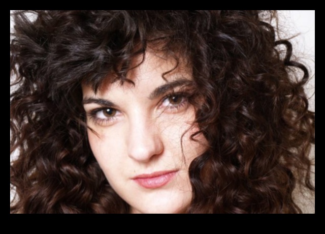 Unleashing the Curl: Ένας οδηγός για όμορφα σπαστά μαλλιά